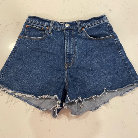 Abercrombie & Fitch Pants - Abercrombie 90s relaxed cut off high rise jean shorts